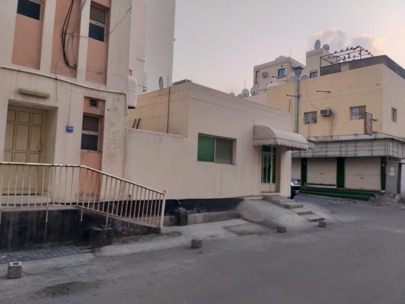فيلا في الرفاع الشرقي للبــيع